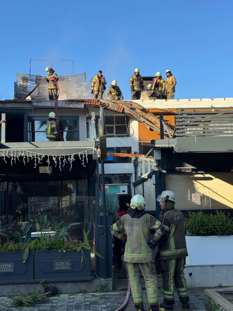 Karşıyaka’da Restoran Yangını Korkuttu, Kontrol Altında!