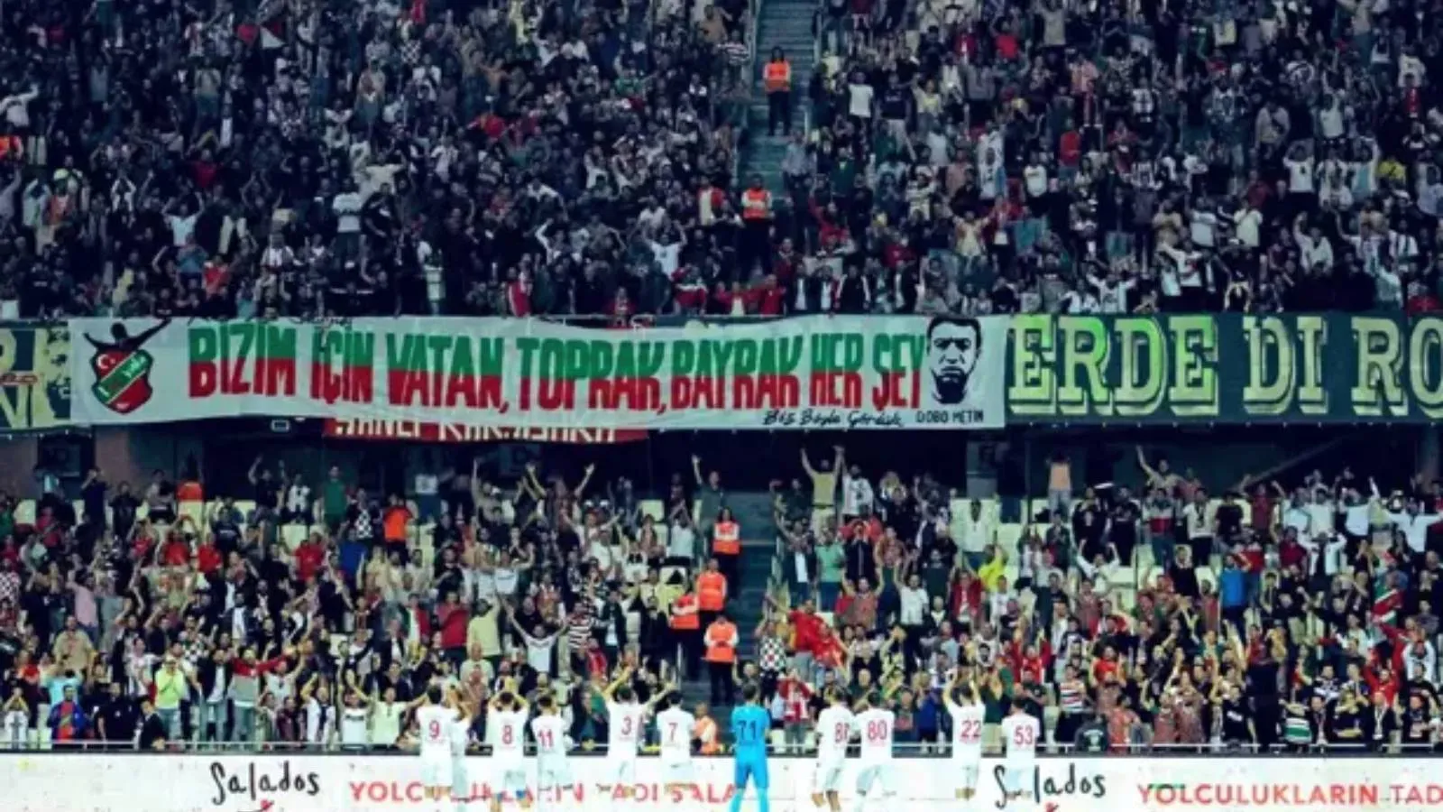 Karşıyaka-Eskişehirspor Maçında Barış Mesajı