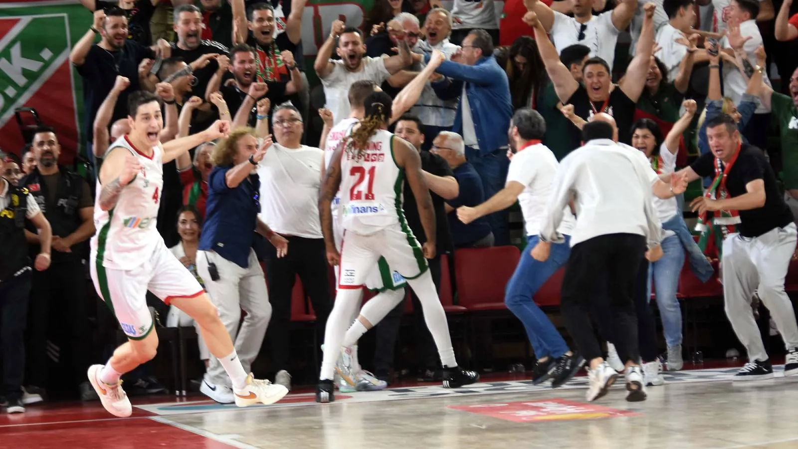 Karşıyaka, Küme Düşmeme Mücadelesinde Zafer Kazandı!