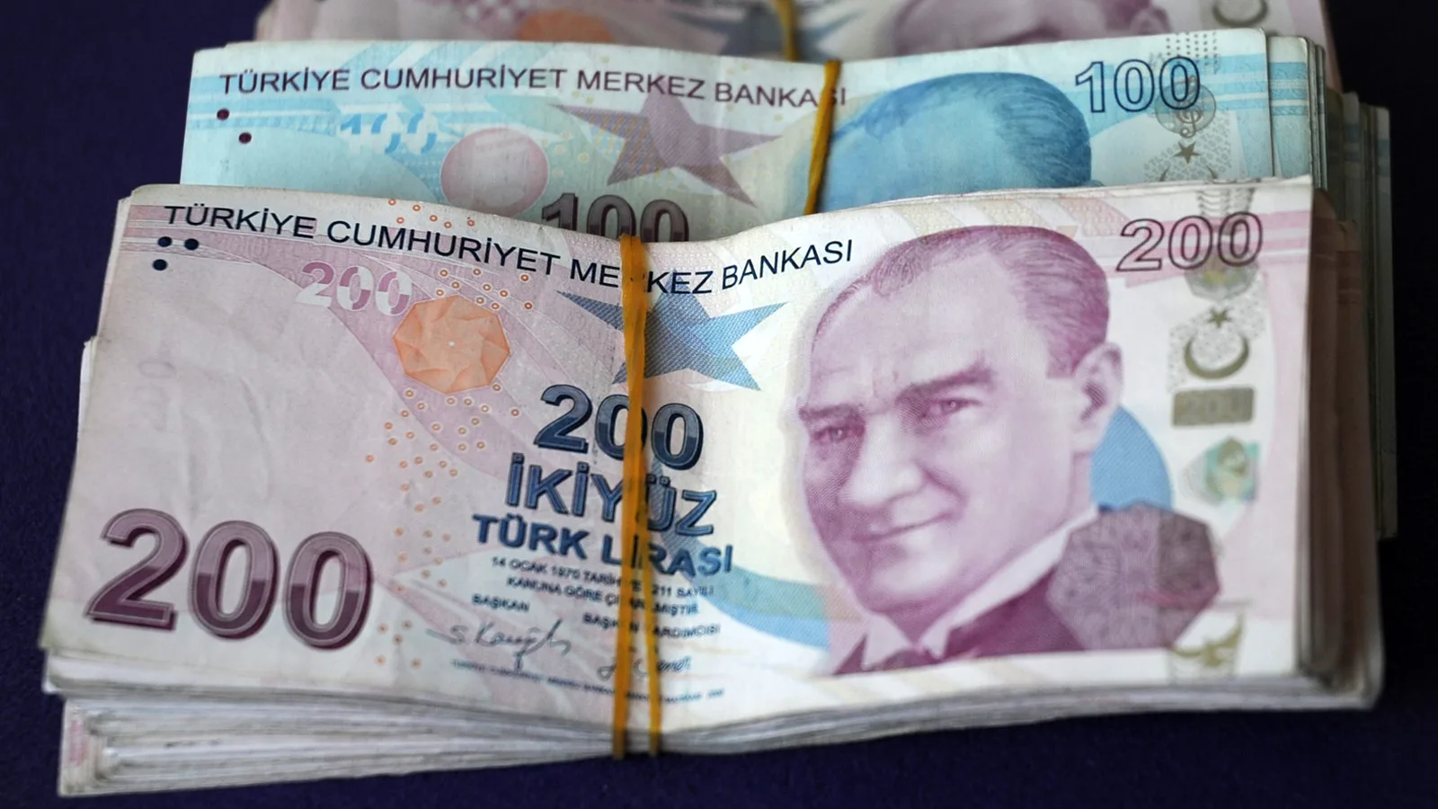 Kasım’da Faizler Uçuşa Geçti, Kazanç Rekor Kırdı!