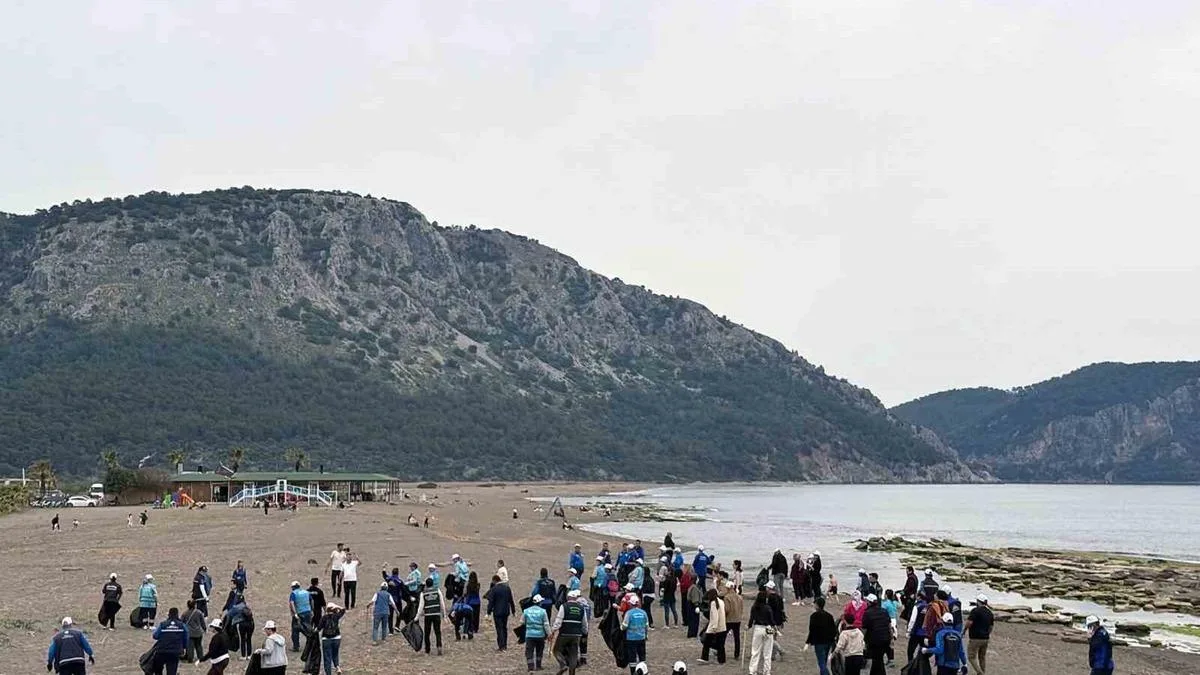 Kayacık Sahili’nde Temizlik Seferberliği Başladı!