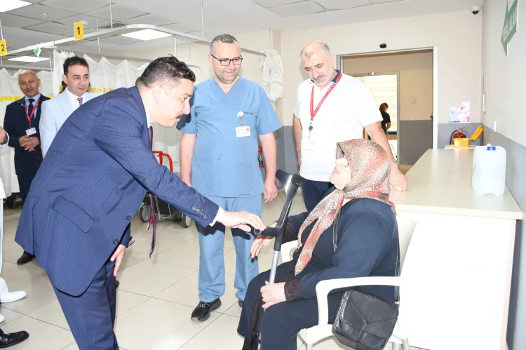 Kaymakam Terzi’den Hastaneye Bayram Ziyareti