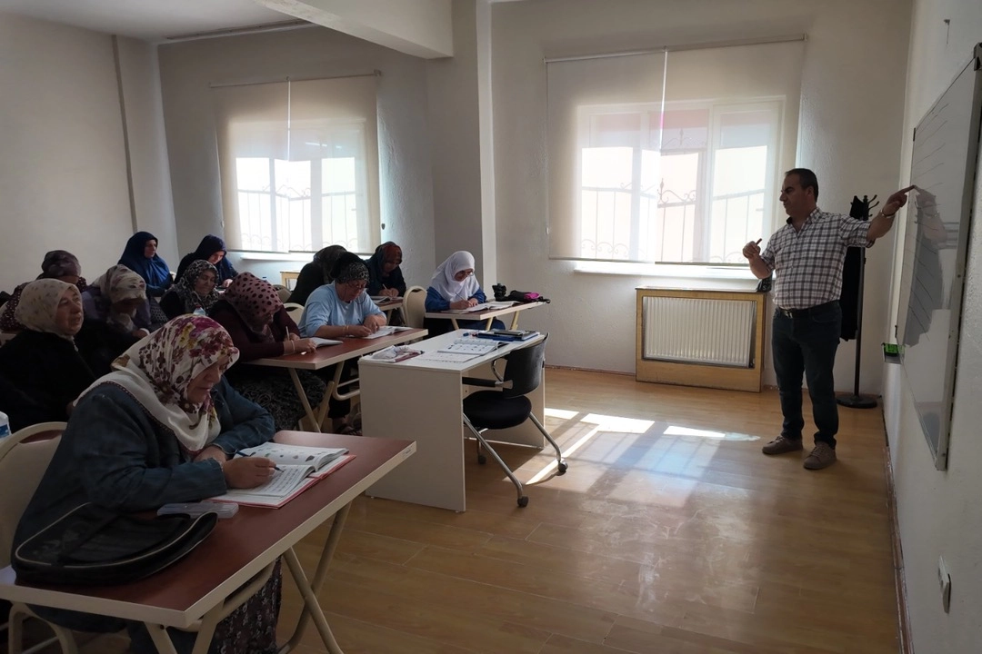 KAYMEK ile Yetişkinler Okuma Yazma Sevinci!
