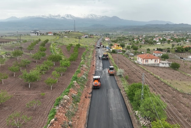 Kayseri’de 10 Milyon TL’lik Asfalt Yolu Tamamlandı!
