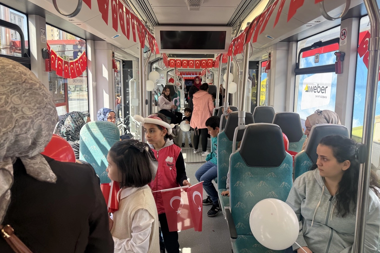 Kayseri’de 23 Nisan Coşkusu: Çocuk Treni!