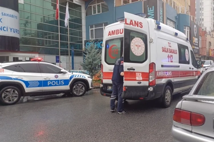 Kayseri’de Bıçaklı Kavga: 1 Yaralı, Kaçan Şahıs Aranıyor