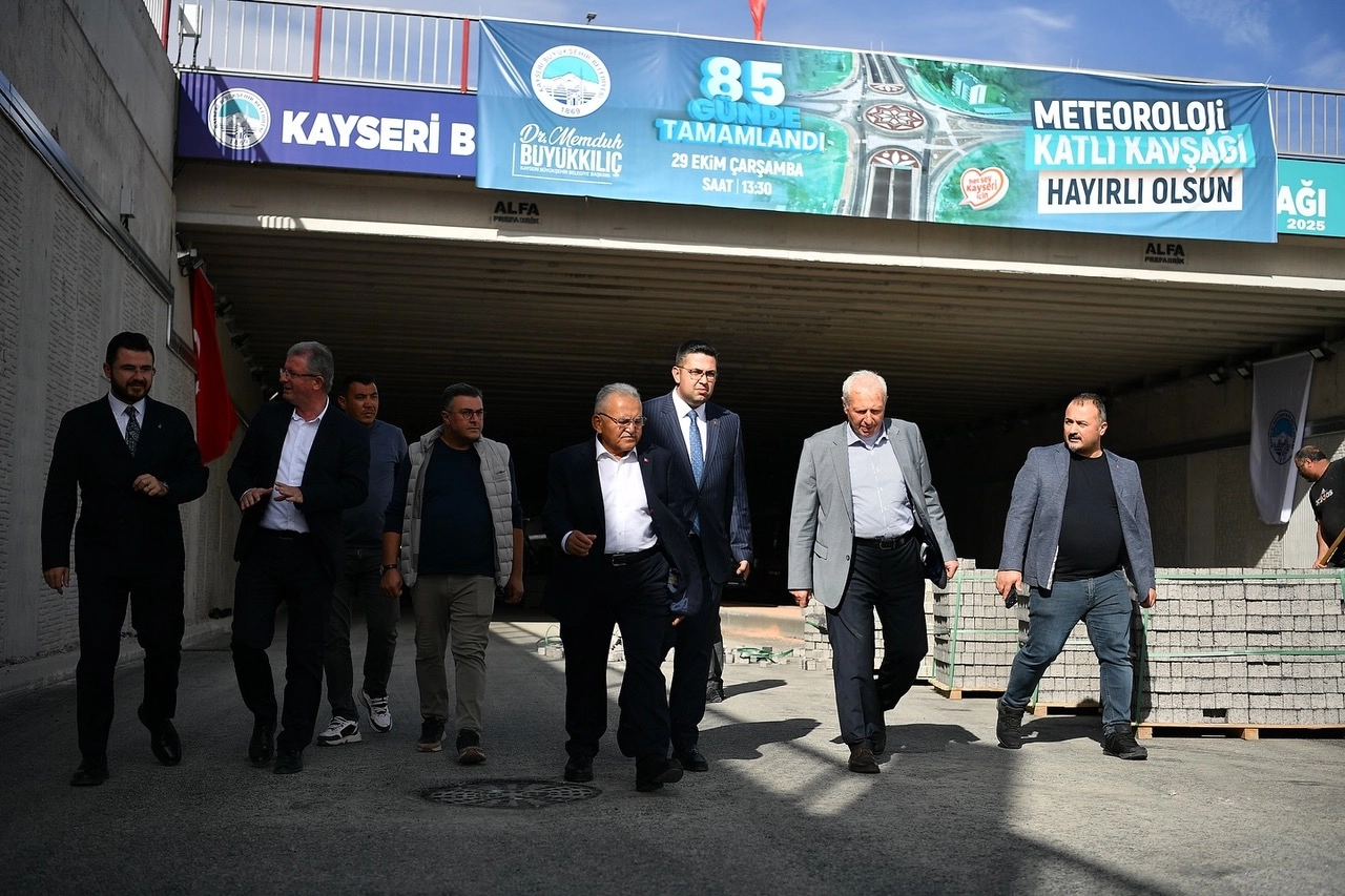 Kayseri’de Cumhuriyet Bayramı’na Özel Kavşak Açılışı
