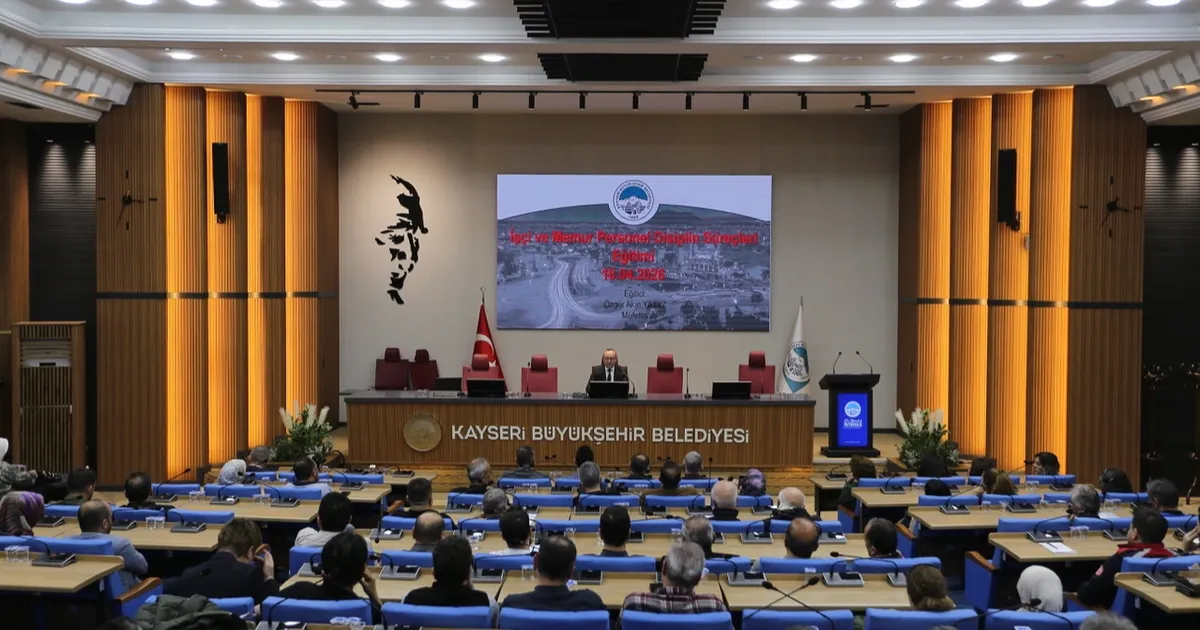 Kayseri’de Disiplin Eğitimi ile Hizmet Kalitesi Artıyor