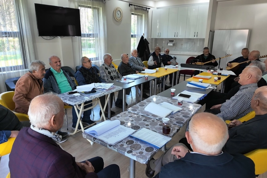 Kayseri’de Emeklilere Sıcak Sosyal Alanlar