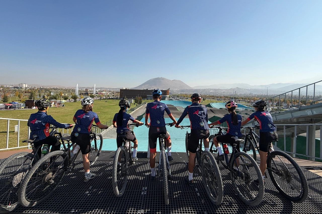 Kayseri’de Gençlerden BMX Parkuruna Yoğun İlgi