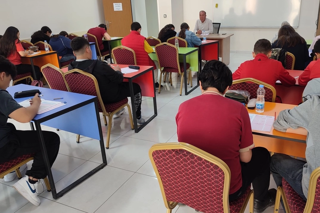 Kayseri’de Gençlere Eğitim Desteği: Deneme Sınavları!