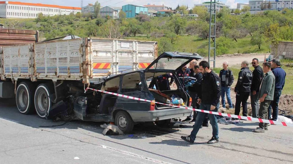 Kayseri’de Kamyon Altında Kayıp: Anne Hayatını Kaybetti
