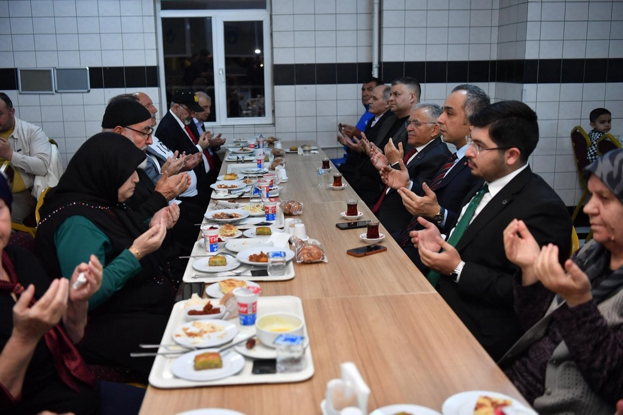 Kayseri’de Ramazan Coşkusu: Birlikte İftar Zamanı