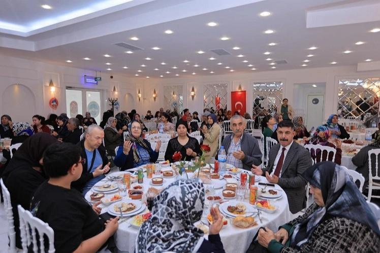 Kayseri’de Şehit Anneleri Anneler Günü’nü Kutladı