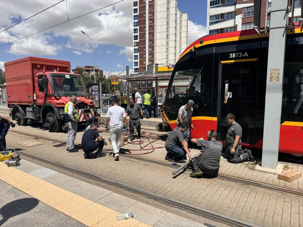 Kayseri’de Tramvay Kazası: Genç Hayatını Kaybetti