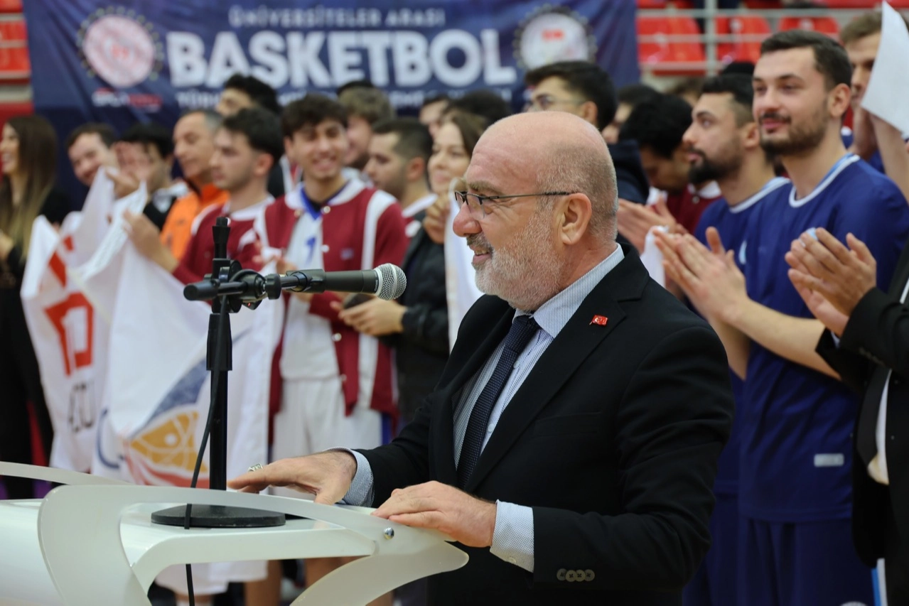 Kayseri’de Üniversitelerarası Basketbol Şampiyonası