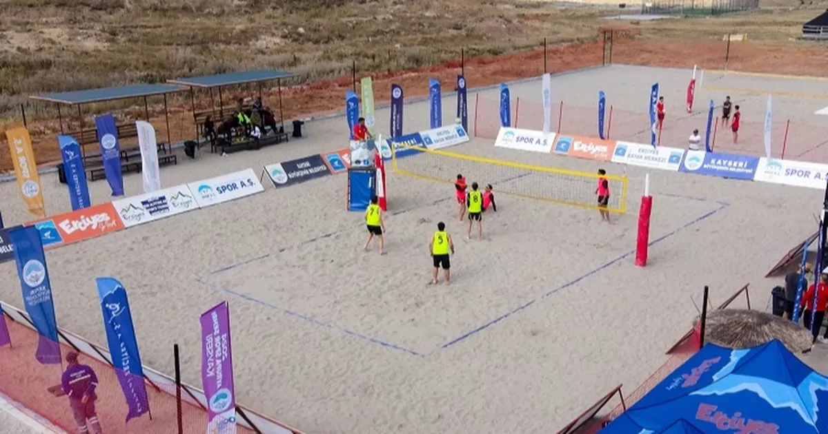 Kayseri’de Voleybolun Zirvesi: Havalı Turnuva