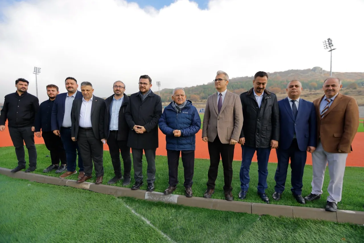 Kayseri Erciyes’te Yeni Atletizm Pisti Açıldı