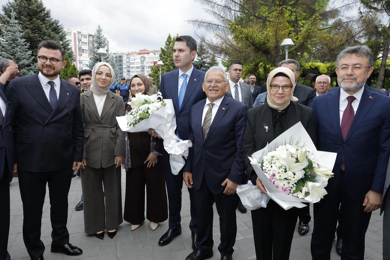 Kayseri, İki Bakanı Ağırladı: Vizyon Projeleri Tanıtıldı