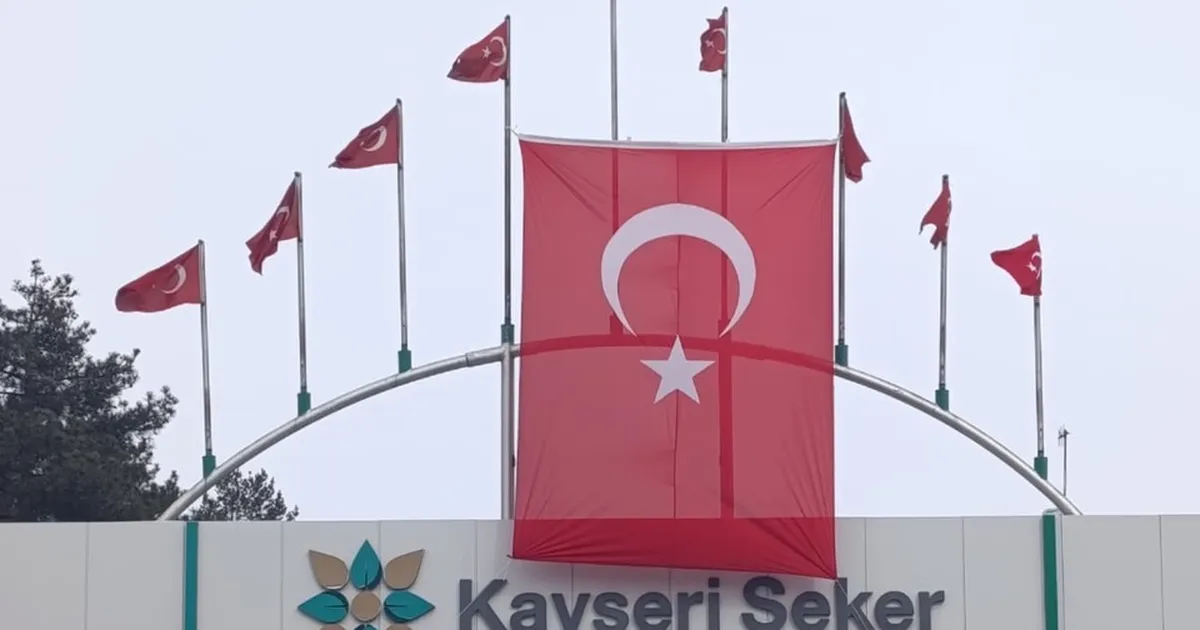 Kayseri Şeker’den Milli Duruş: Bayraklarla Destek!