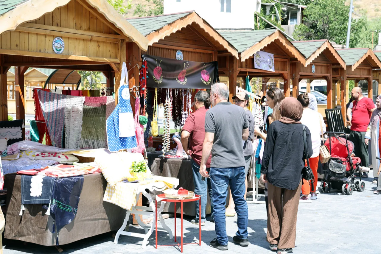 Kayseri Talas'ta Maharetli Eller Kadın Üretici Pazarı Başlıyor