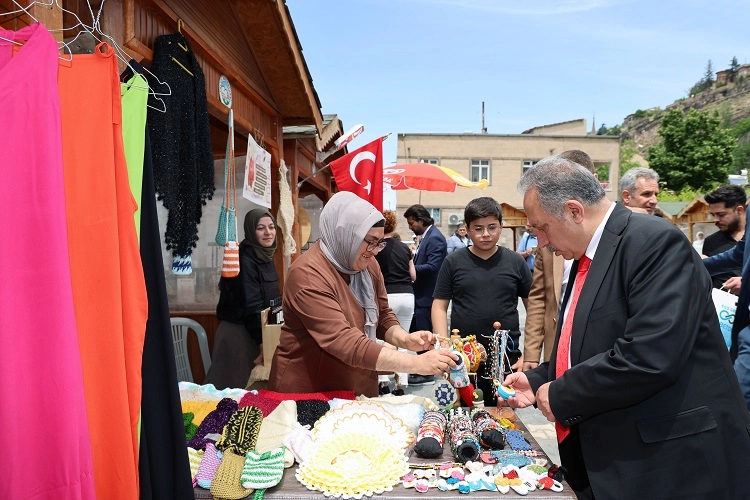 Kayseri Talas’ta Maharetli Eller Pazarı Başlıyor!