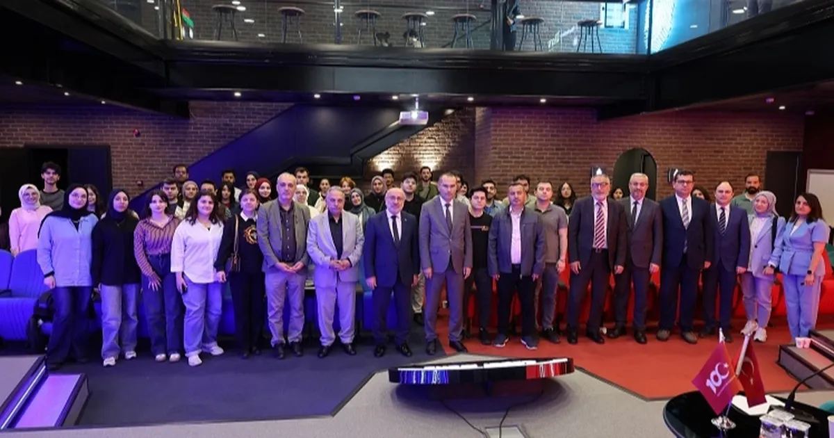 KAYÜ’de Yapay Zeka Zirvesi: Gelecek Şekilleniyor!