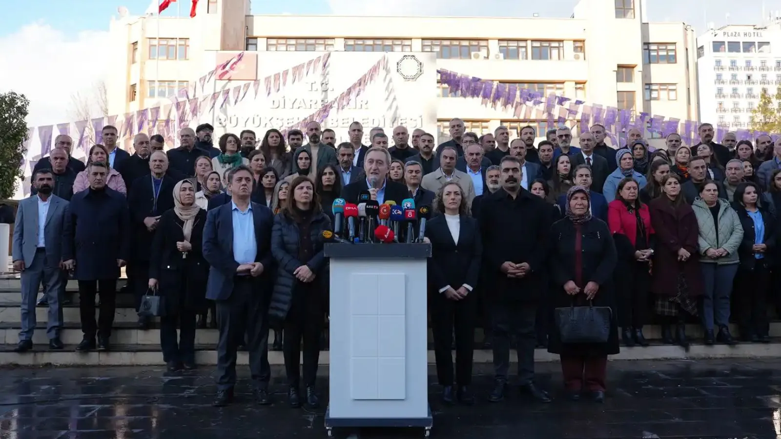 Kayyım Uygulamalarına Son: Bakırhan’dan Çağrı