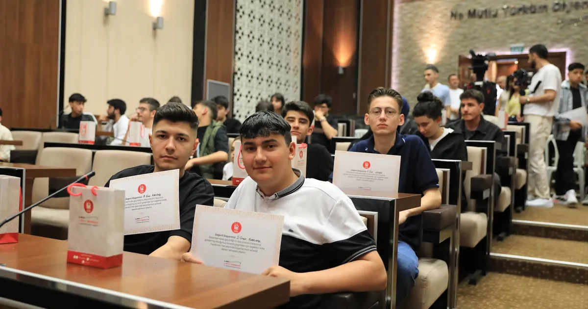 Keçiören Belediyesi’nde Stajyerlere Anlamlı Veda