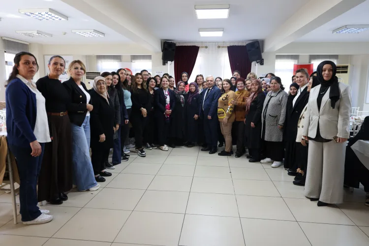 Keçiören’de “Değerlerimizin İzinde Kadın ve Aile” Söyleşisi Düzenlendi