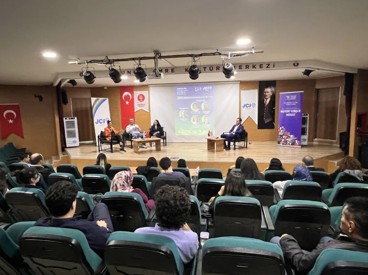Keçiören’de Gençler İçin Yapay Zeka Zirvesi!