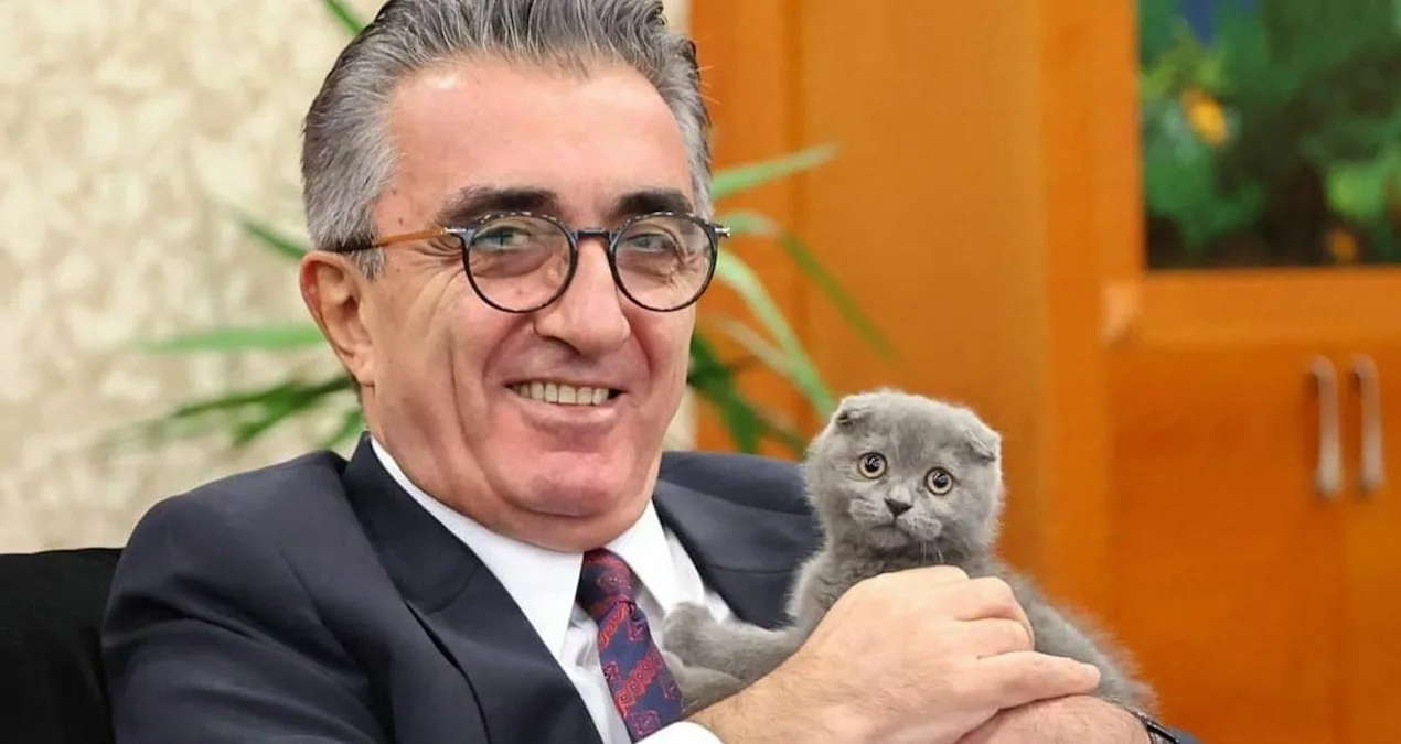 Kedisiyle Görevden Uzaklaştırılan Başkanın Emaneti