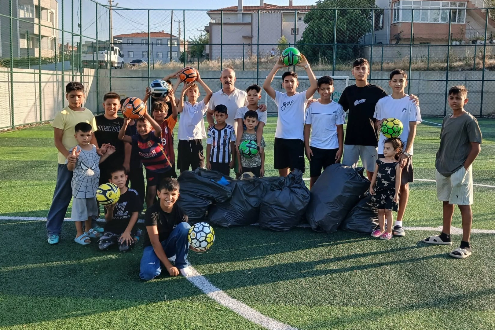 Keşan’da Gençlerden Örnek Temizlik Hareketi!