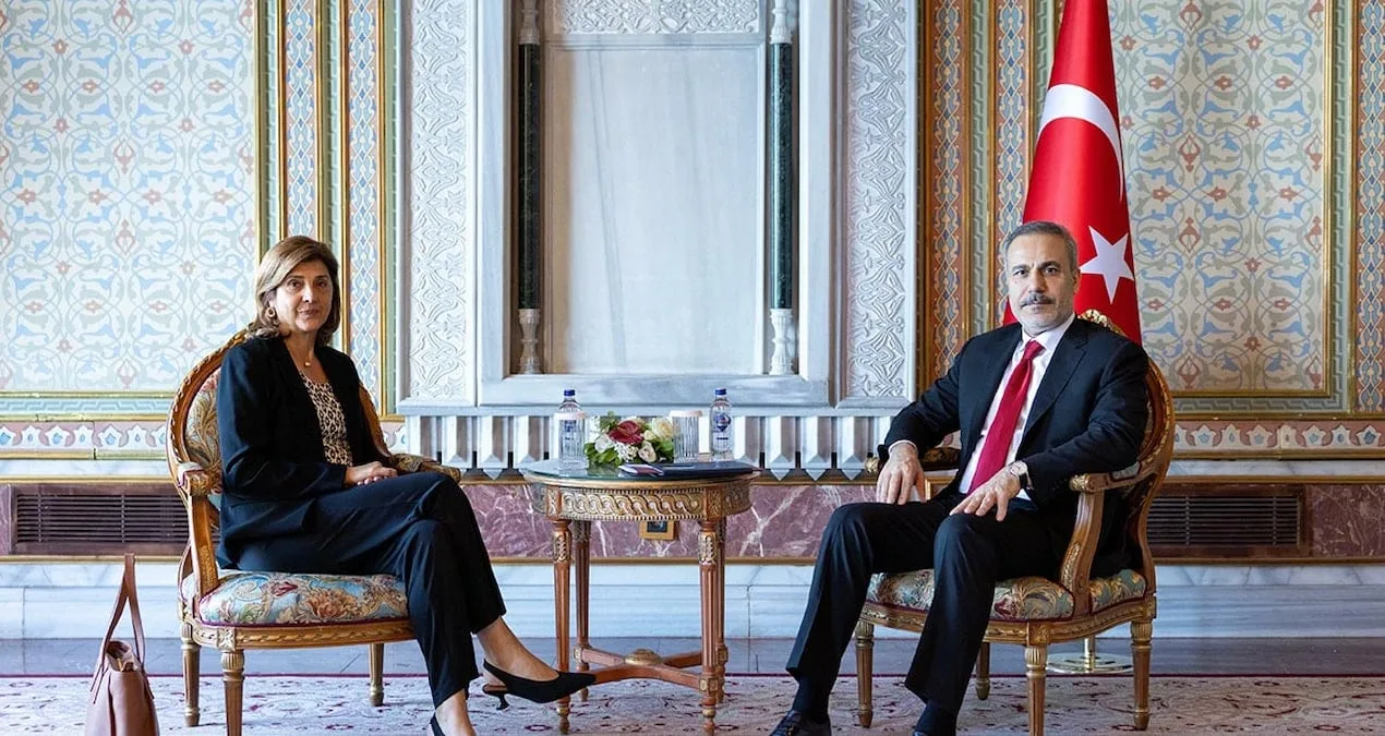 Kıbrıs Meselesinde Yeni Görüşmeler Başladı