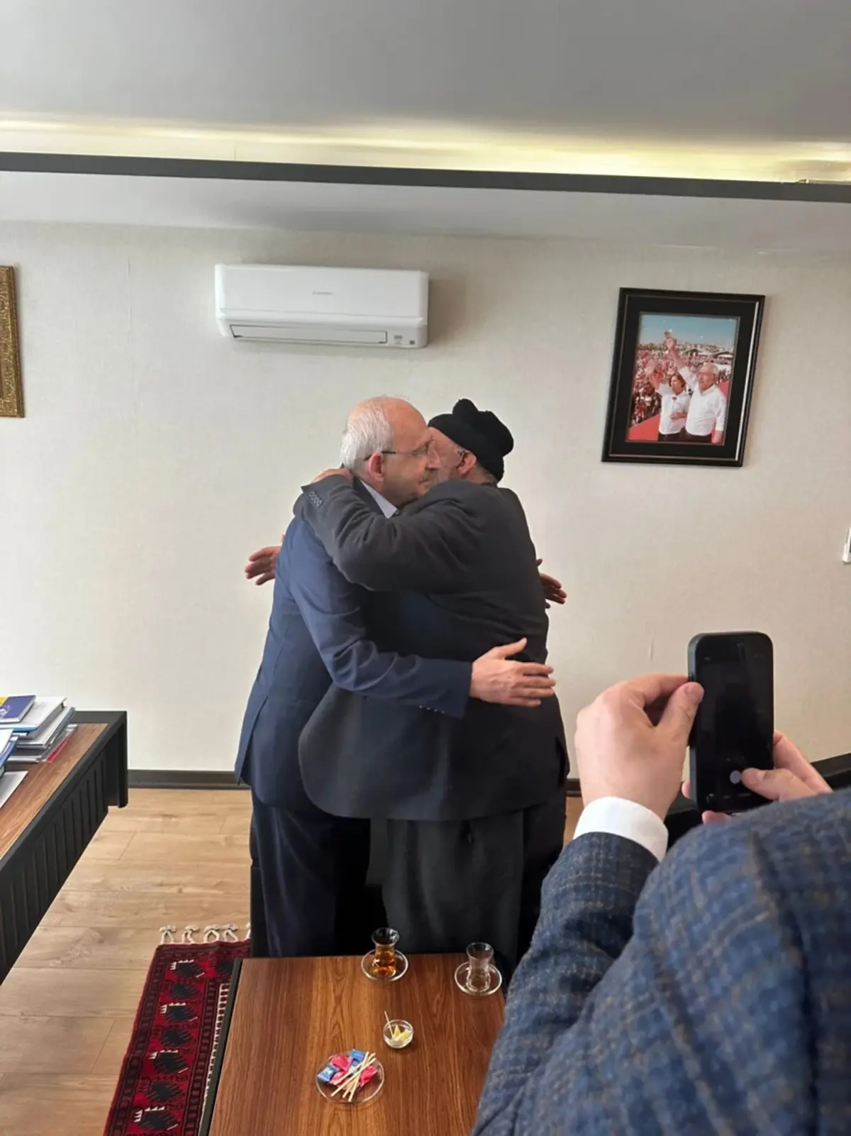Kılıçdaroğlu na yumruklu saldırıdan yıllar sonra süpriz kare 3