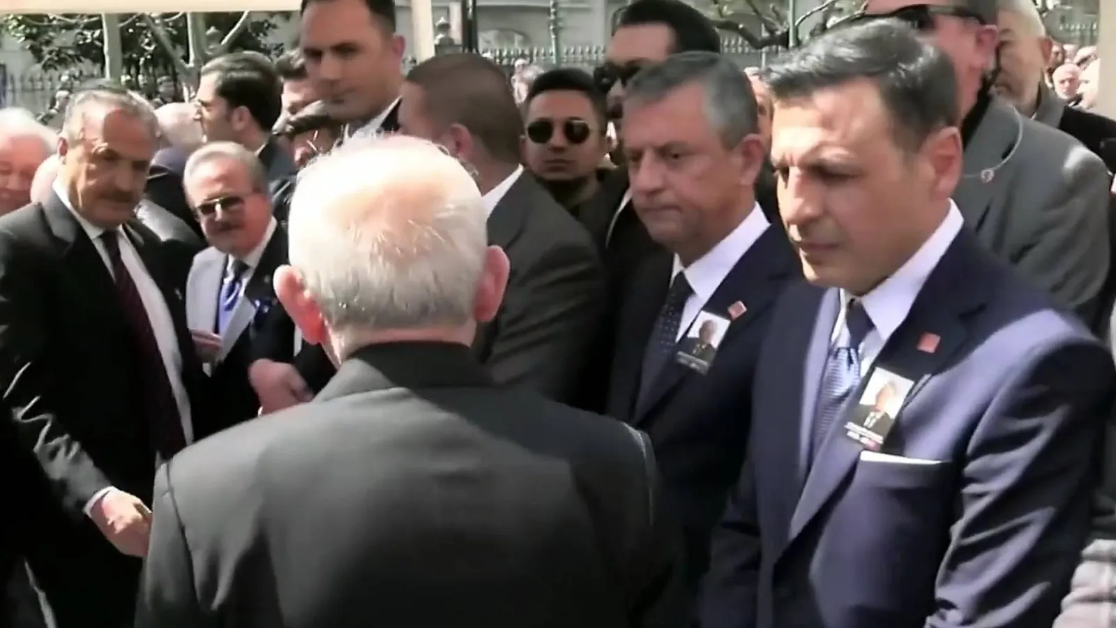 Kılıçdaroğlu’nun Selamsızlığına Özgür Özel Yanıt Verdi