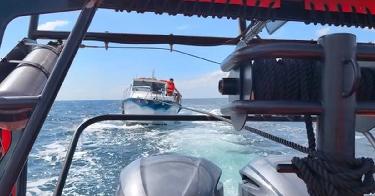 Kınalıada’da Arızalı Tekne Kurtarıldı!
