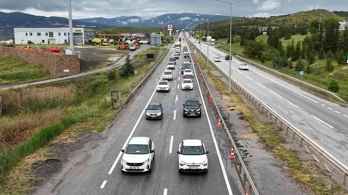 Kırıkkale’de Bayram Trafiği Yoğunlaştı!
