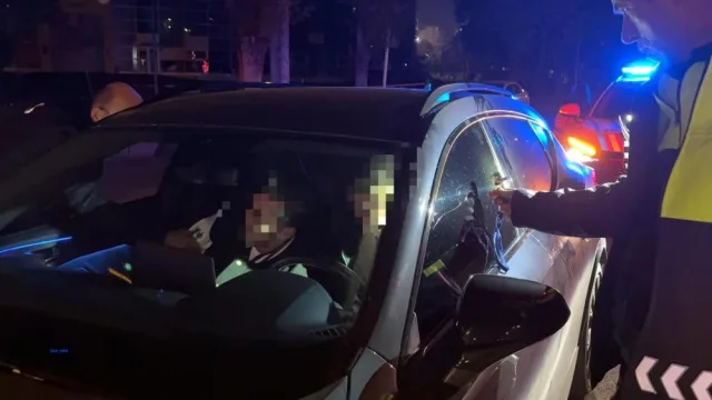 Kırmızı ışıkta uyuyakaldı! Doktor olduğunu söyleyip tehdit etti