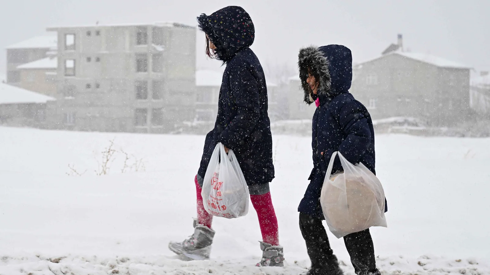 Kış Şartları Ülkeyi Esir Aldı: Meteoroloji Uyardı!