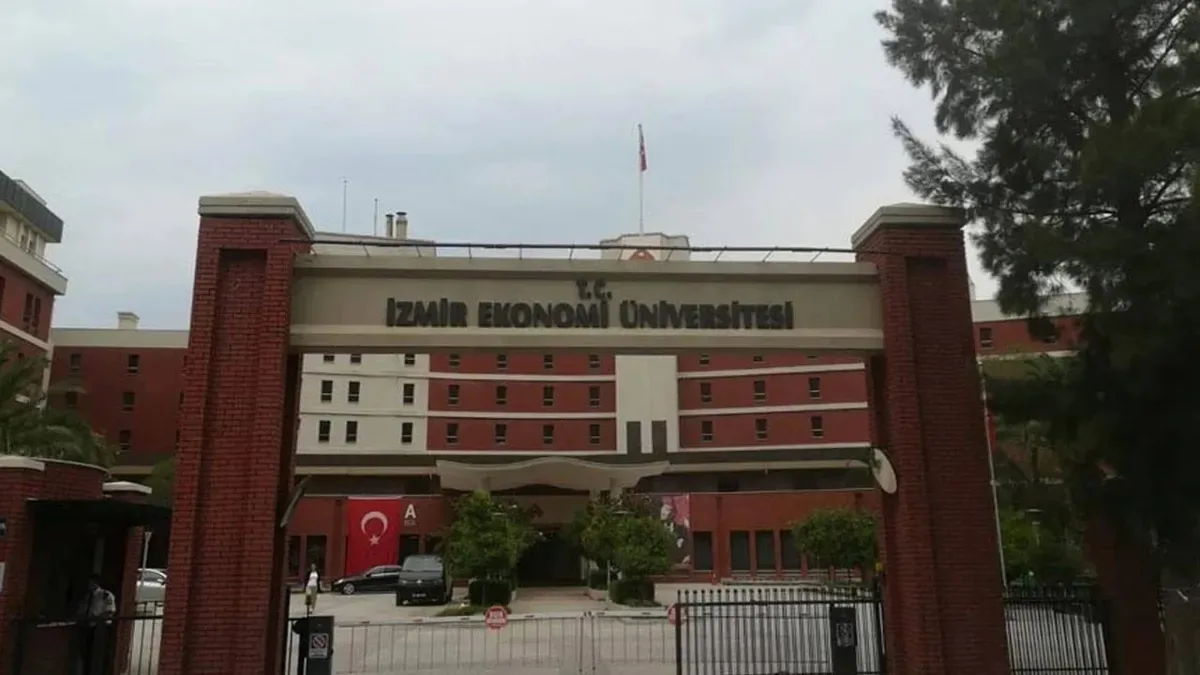 Kız Öğrencilerin Fotoğraflarını Oylayan Şüpheli Tutuklandı