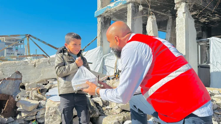Kızılay’dan Gazze’ye Kışlık Battaniye Desteği