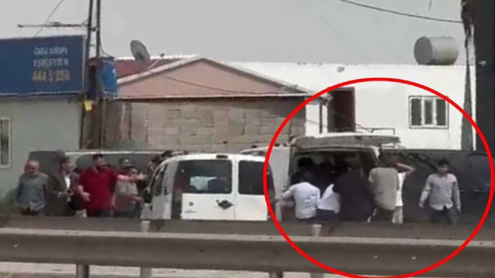 Kızıltepe’de Yol Verme Kavgasında 2 Ölü, 7 Yaralı!