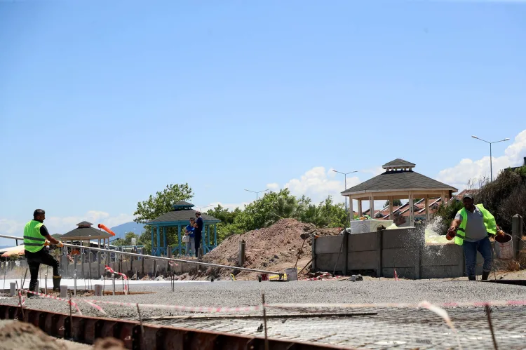 Kocaali Plajı’na Mavi Bayrak Hazırlığı Başladı
