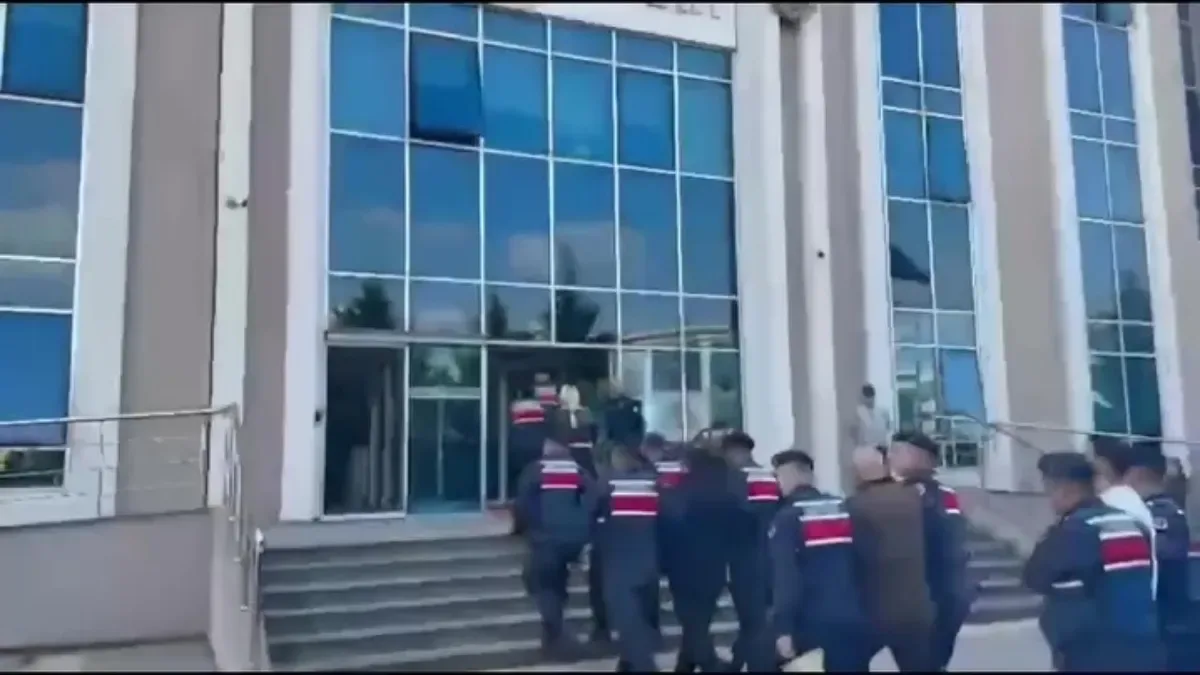 Kocaeli’de Dolandırıcılık Operasyonu: 9 Gözaltı!