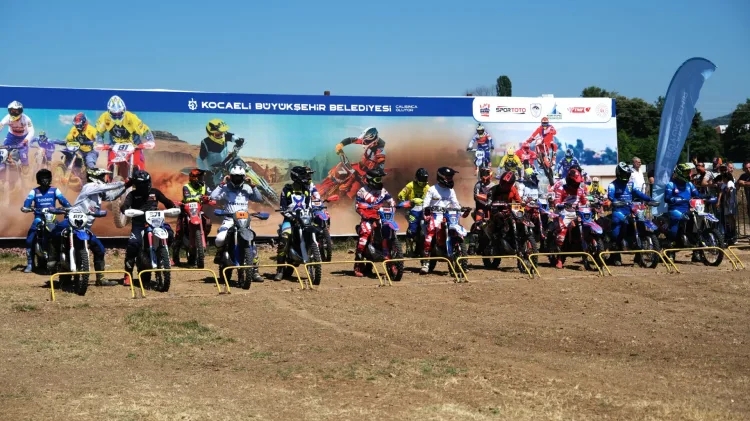 Kocaeli’de Enduro Fırtınası: Adrenalin Zirveye Çıkıyor!