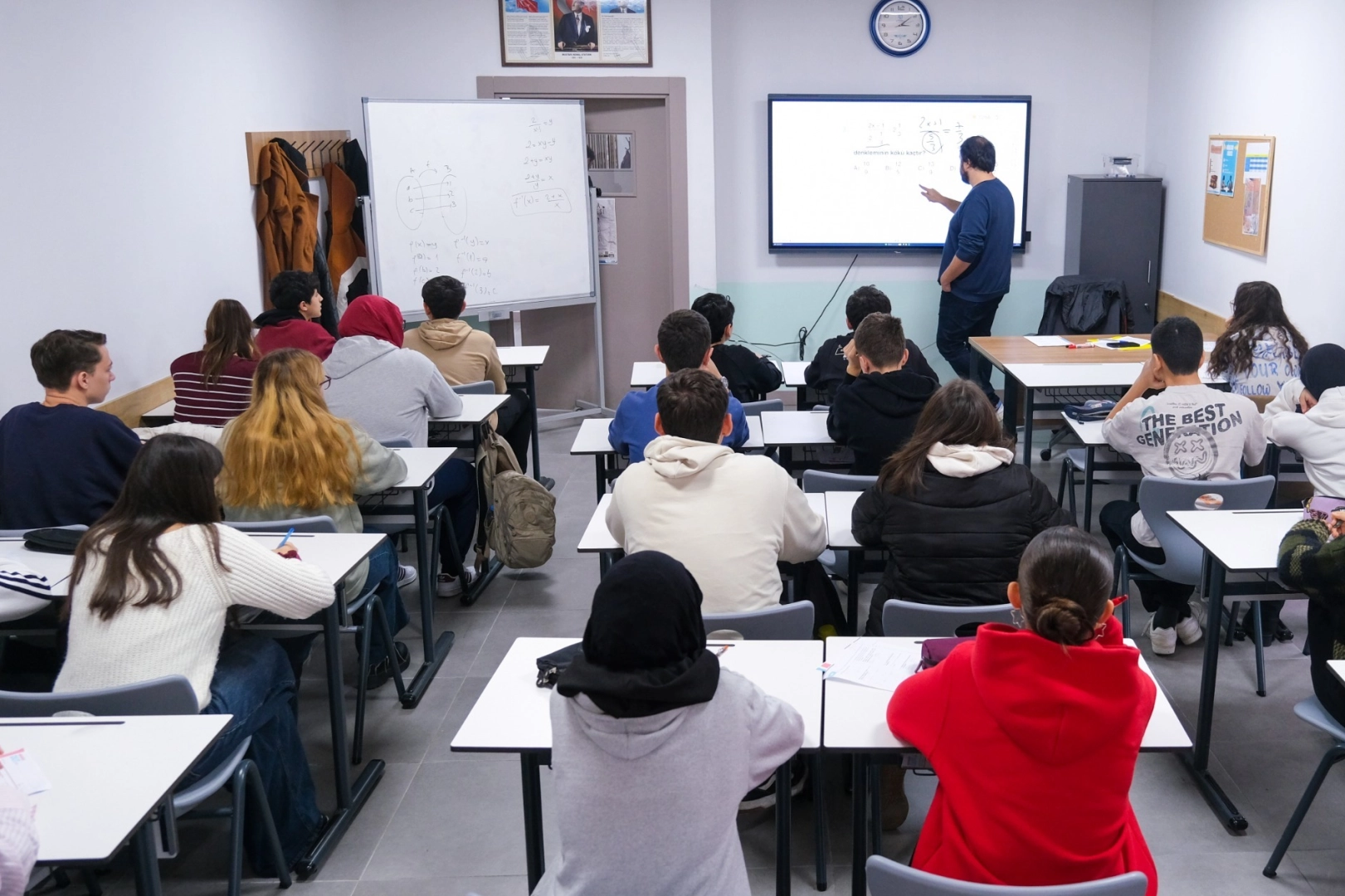 Kocaeli’de Gençler İçin Yazılı Sınav Hazırlığı