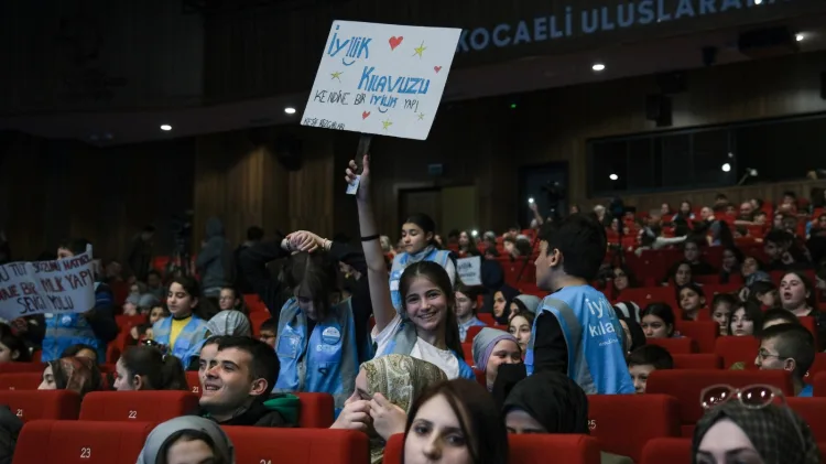Kocaeli’de Gençlerden İyilik Yarışması!