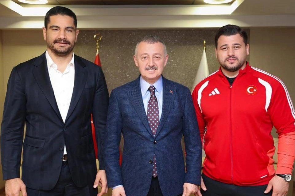 Kocaeli’de Güreşin Efsaneleri Başkanla Buluştu