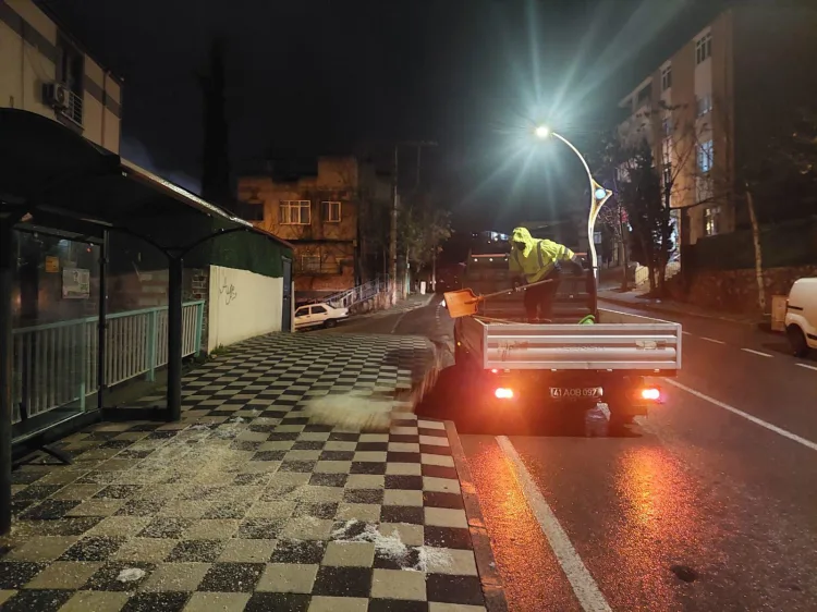 Kocaeli’de Karla Mücadele Tüm Hızıyla Devam Ediyor!